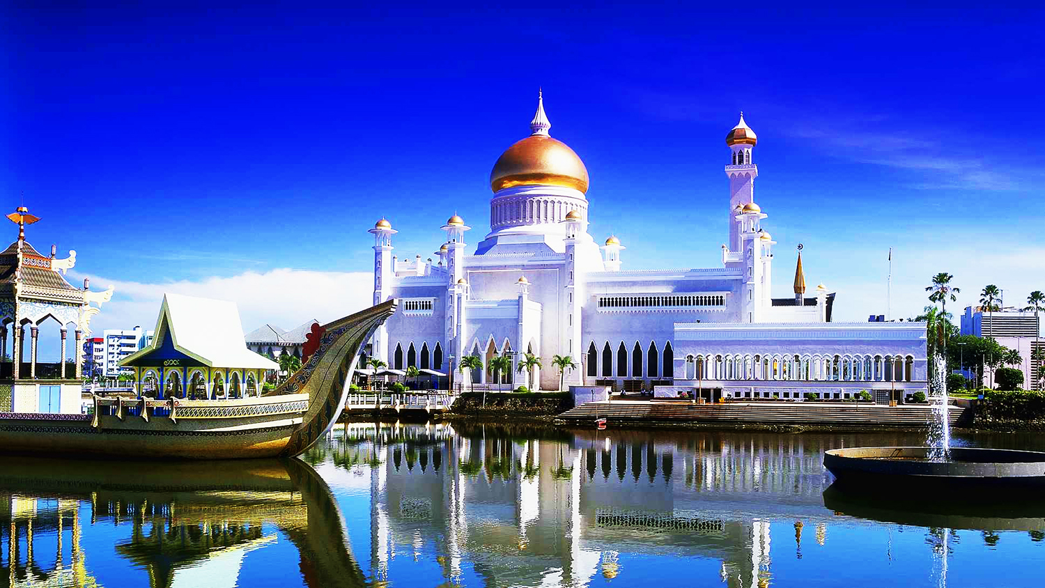 Perché visitare il Brunei: la lussuosa moschea Omar Ali Saifuddien