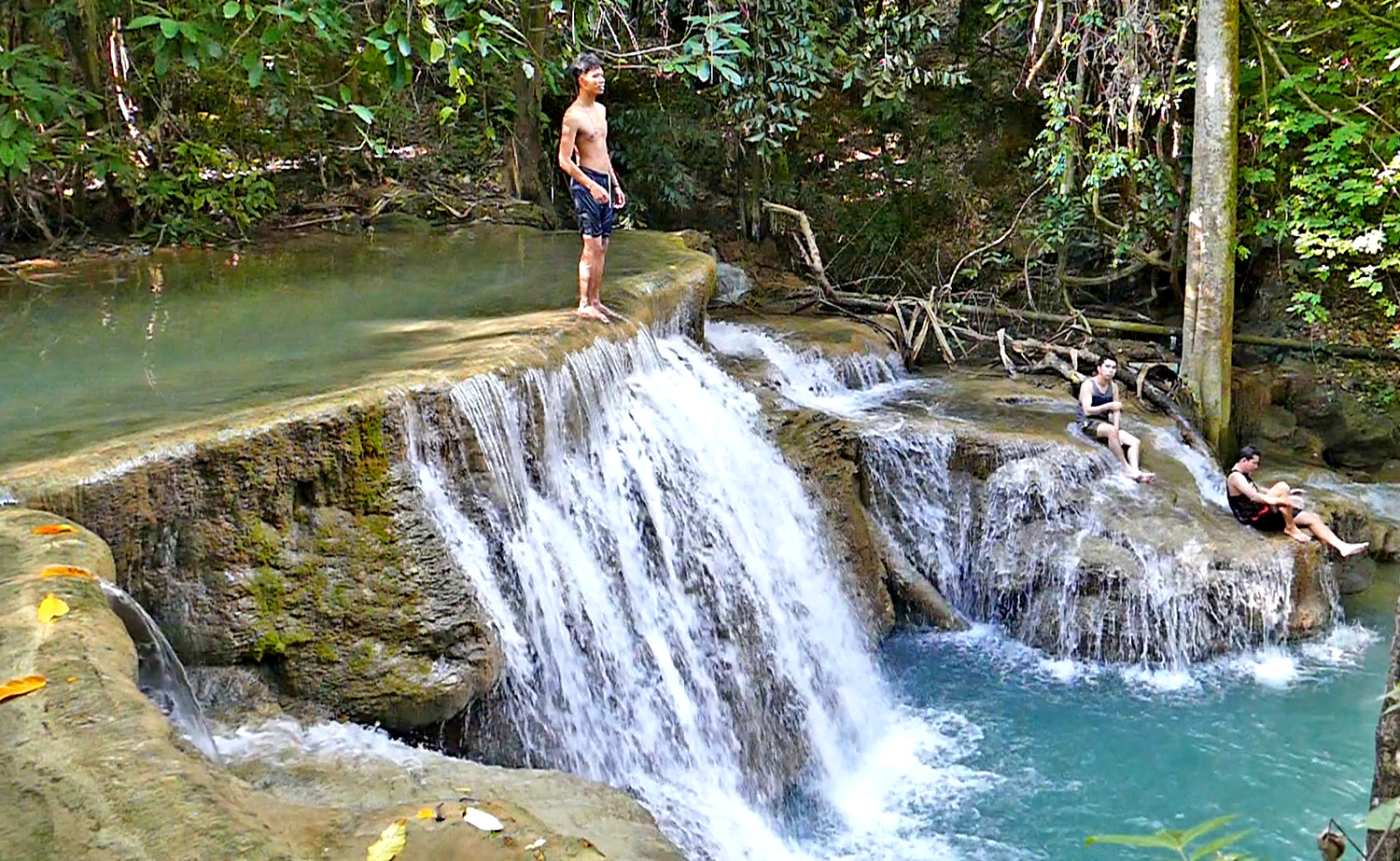 Bagni, picnic, divertimento: Parco Nazionale di Erawan, Thailandia