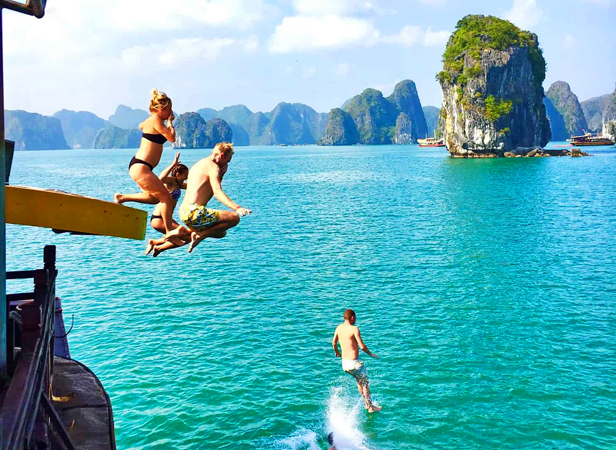 Baia di Ha Long - Tuffi nella baia di Lan Ha